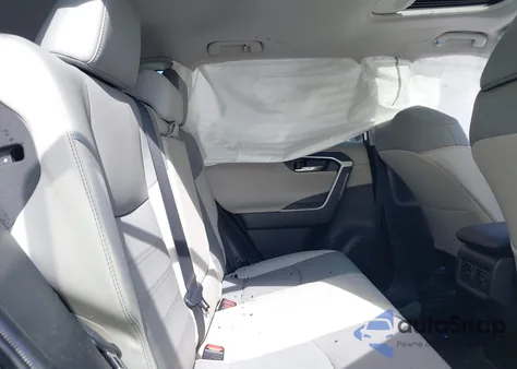 2022 Toyota Rav4 Limited из США, поврежденный, VIN 2T3N1RFV8NC260130